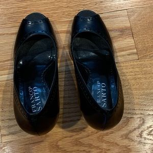 EUC! Franco Sarto Black Leather Peep Toe Heels